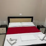 Lejlighed Xhonis *