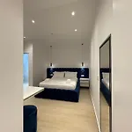 Xhonis Apartamento *