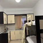 Xhonis Apartamento