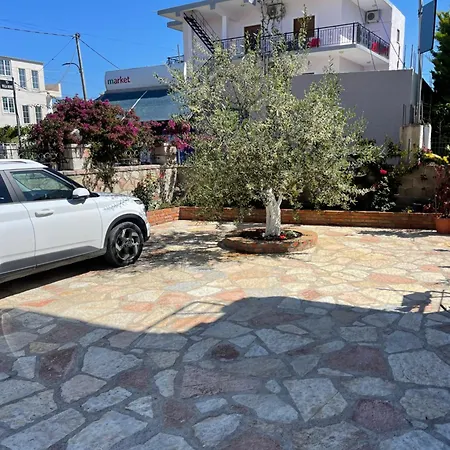 Xhonis Apartment