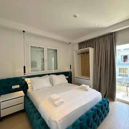 Apartment Xhonis *