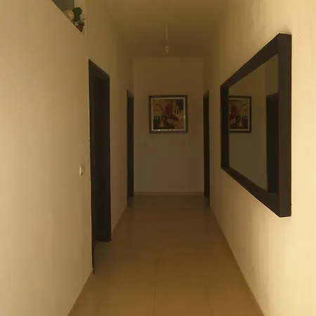Apartment Xhonis