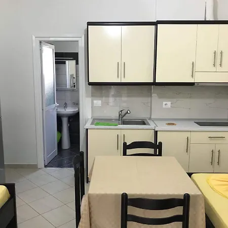 Xhonis Apartment