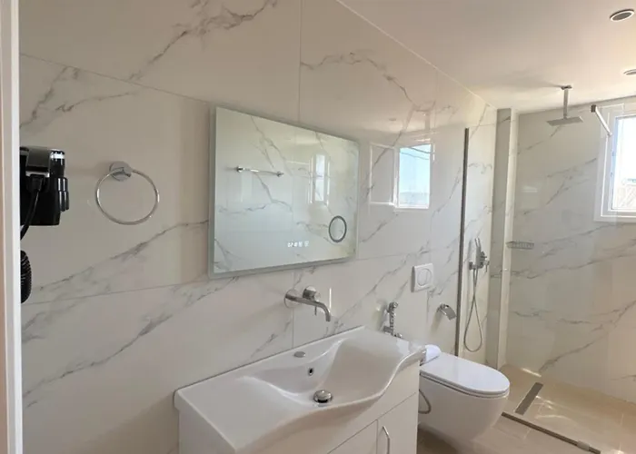 Xhonis דירה קסאמיל