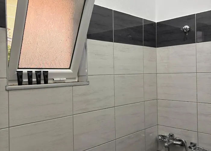 Xhonis Appartement *